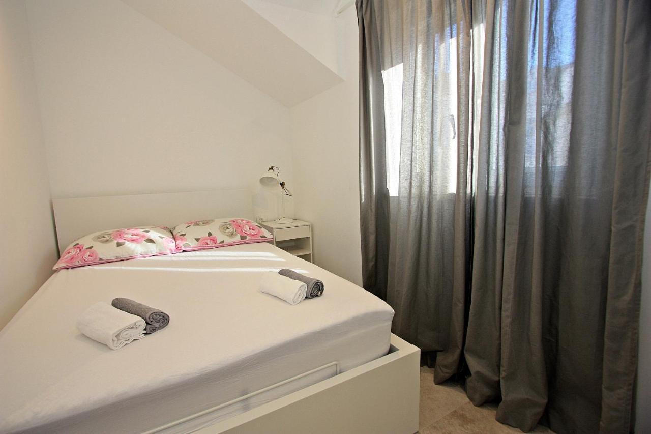 Apartman Ivana Supetar Exteriér fotografie