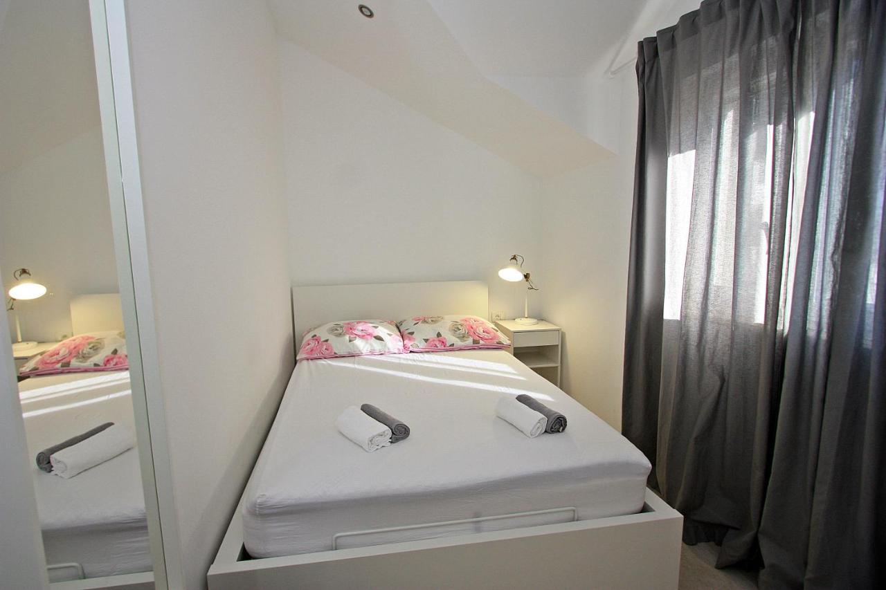 Apartman Ivana Supetar Exteriér fotografie